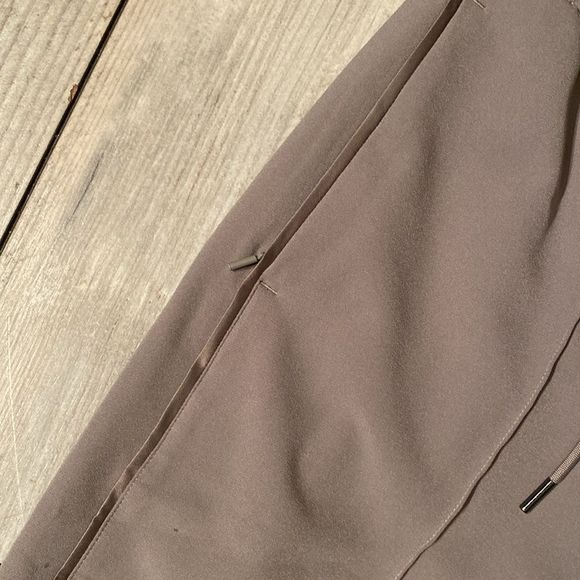 Athleta Endeavor Olive Green Pants Size 10 - Picture 3 of 8